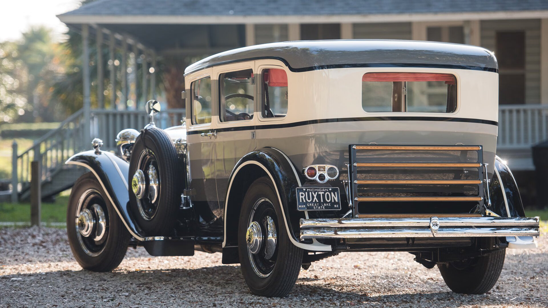 单前锋战术是否更适合现代紧凑防守节奏,4231单前锋特点