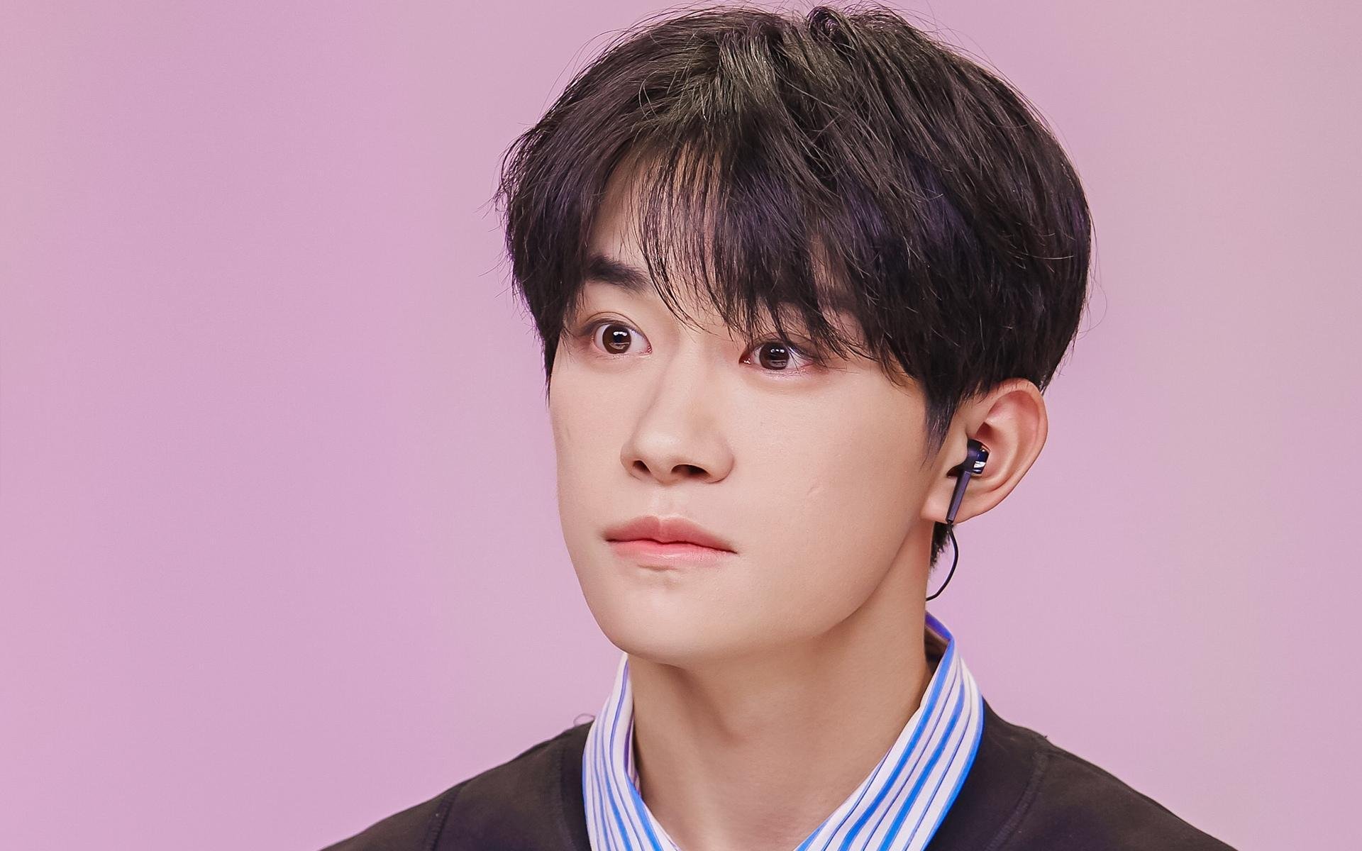 德甲领头羊拜仁慕尼黑稳步前行，争夺多项荣誉