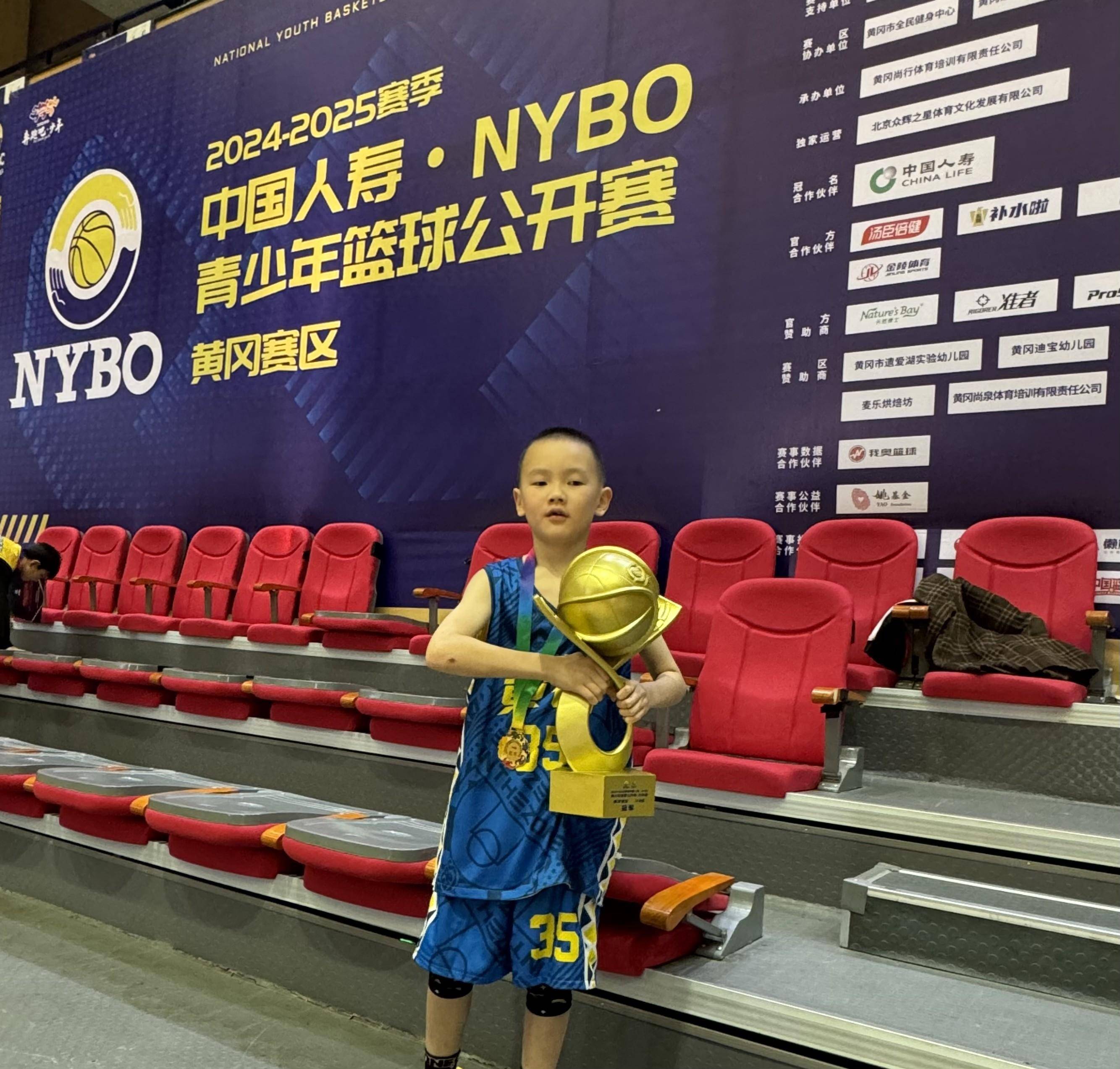 爱游戏体育：CBA球队的球迷文化建设：打造独特的球队文化，凝聚球迷力量的简单介绍