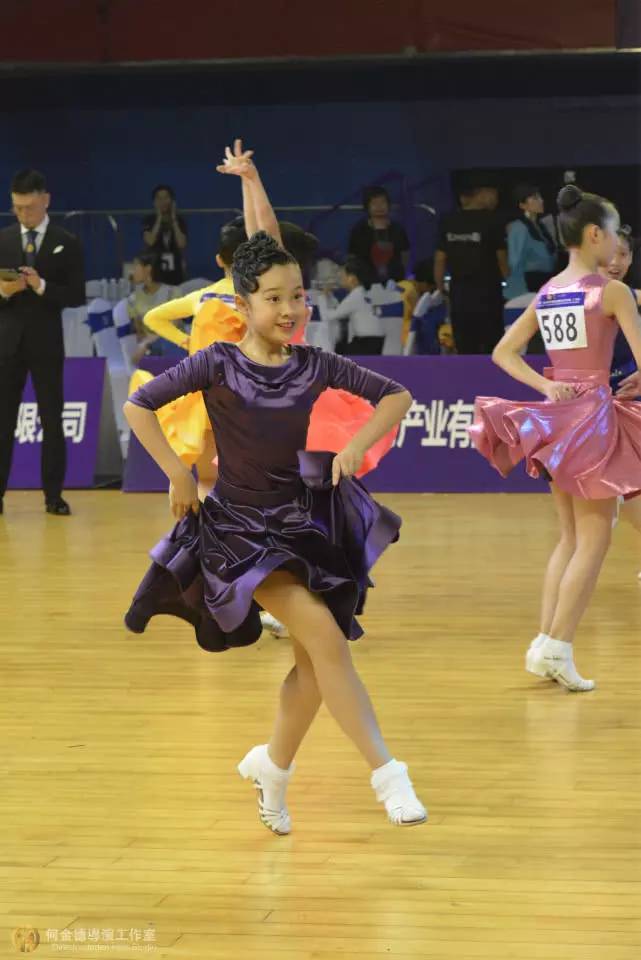 爱游戏体育:中国女足再创佳绩,国际赛场展现巾帼风采的简单介绍 爱游戏体育:中国女足再创佳绩,国际赛场展现巾帼风采的简单介绍