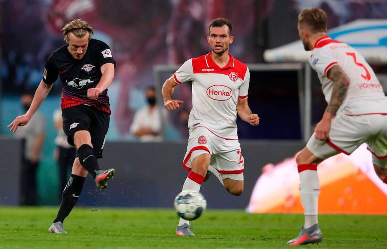 关于爱游戏体育:德甲的主场表现:为什么主场会影响球队表现的信息 关于爱游戏体育:德甲的主场表现:为什么主场会影响球队表现的信息