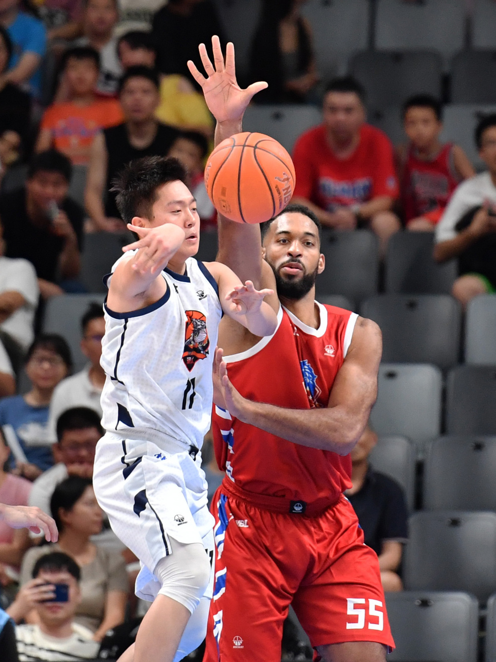 爱游戏体育：中国篮球：国际合作，共赢发展