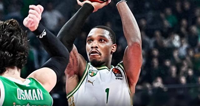 关于爱游戏体育：湖人队新赛季：沃克能否在防守端展现价值，成为球队的防守尖兵？的信息